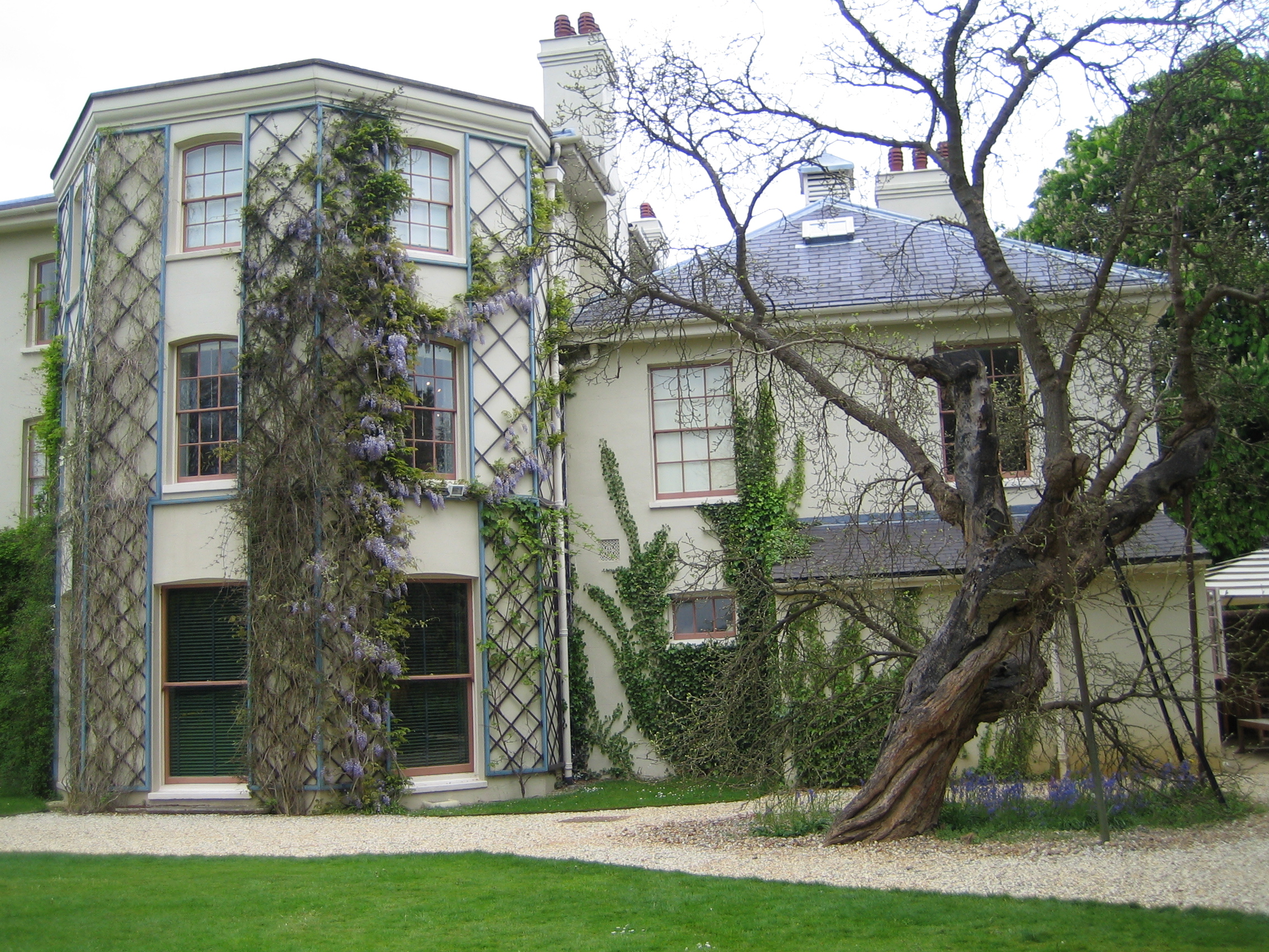 Lullingstone Castle